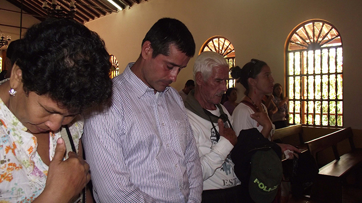El cabo de la Policía Jorge Trujillo Solarte, agradeció el milagro a la patrona.