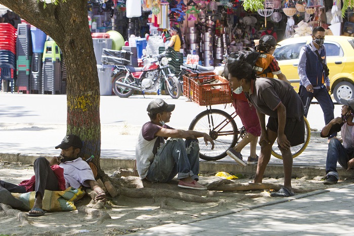 El parque Lineal se ha convertido en uno de los lugares preferidos para la población de calle. El Departamento Administrativo de Bienestar Social adelanta jornadas constantemente en el lugar para invitarlos a que se reintegren a la sociedad. / Luis Alfredo Estévez/ La Opinión 