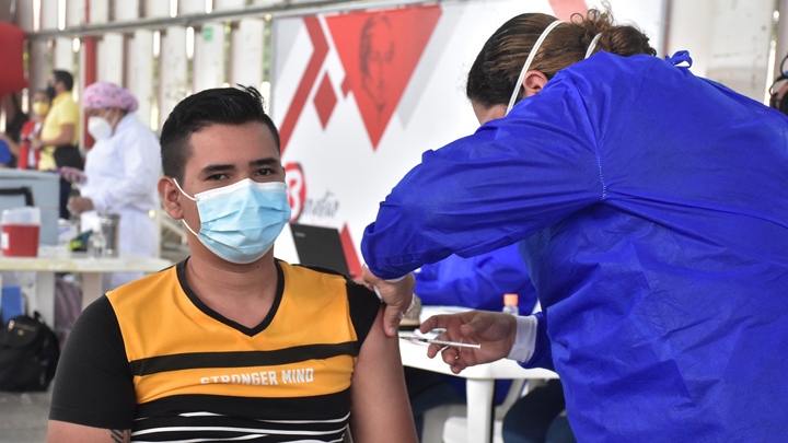 Pfizer fue el biológico aplicado 