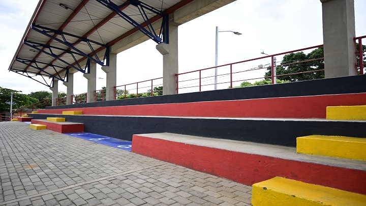 El escenario deportivo se mantiene limpio. / Foto: Jorge Gutiérrez / La Opinión 