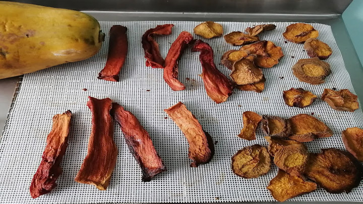 Frutas deshidratadas y cultivadas en la región.