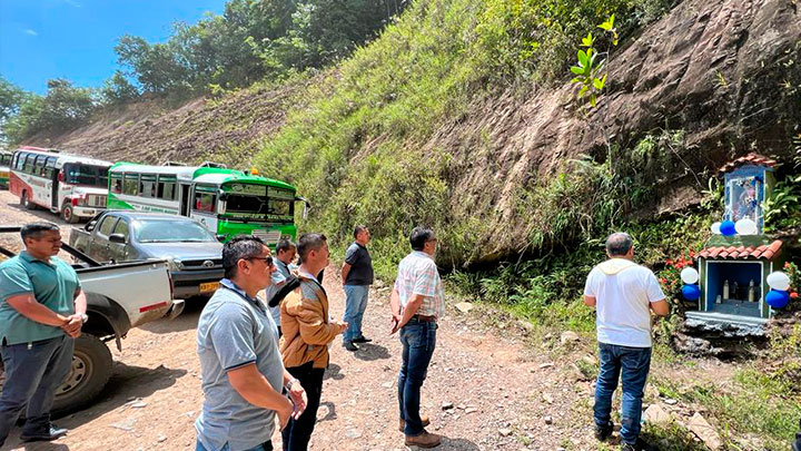 <Los mineros de Cooprocarcegua también exaltaron a su patrona, la Virgen del Carmen..