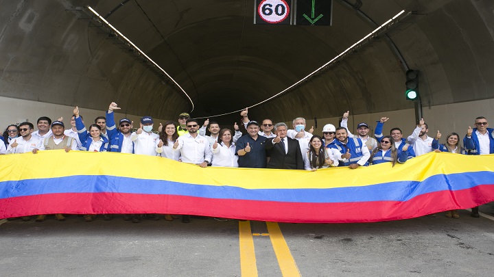 Más de 500 personas trabajaron en esta UF. / Foto: Juan Pablo Cohen / La Opinión 
