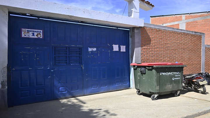 Institución Educativa La Divina Pastora ubicada  en la comuna 9. / Foto: Jorge Gutiérrez / La Opinión 