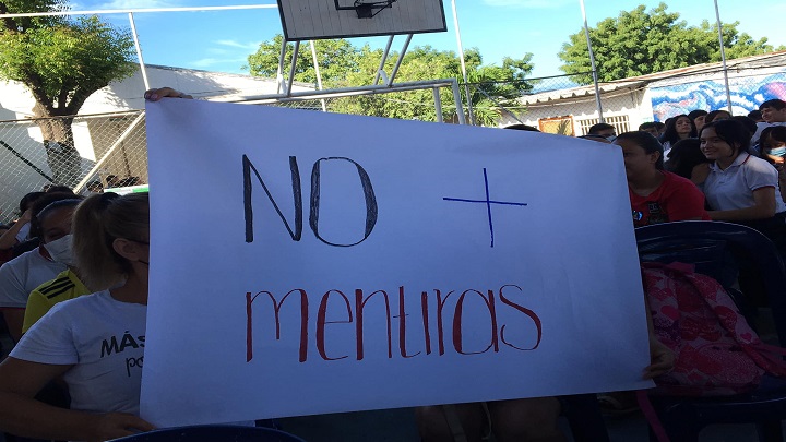 Señalan que desde el 2020 les están prometiendo adecuar la infraestructura del colegio, pero nada se ha cumplido. / Foto: Cortesía / La Opinión 