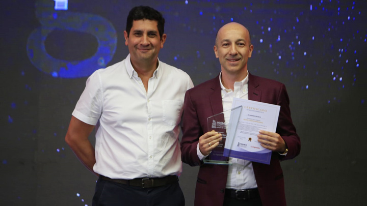 Mejor Empresa: Mejor líder empresarial: Almainn Óptica