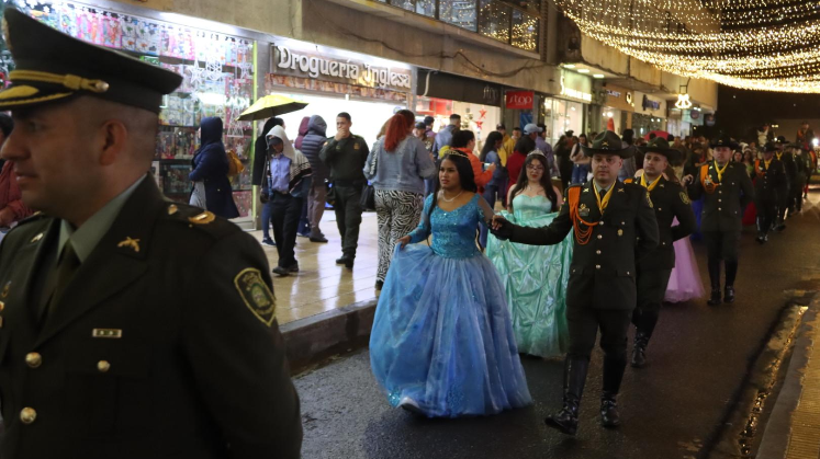 Un desfile por la calle real de Pamplona hizo parte de la celebración de 15 años.
