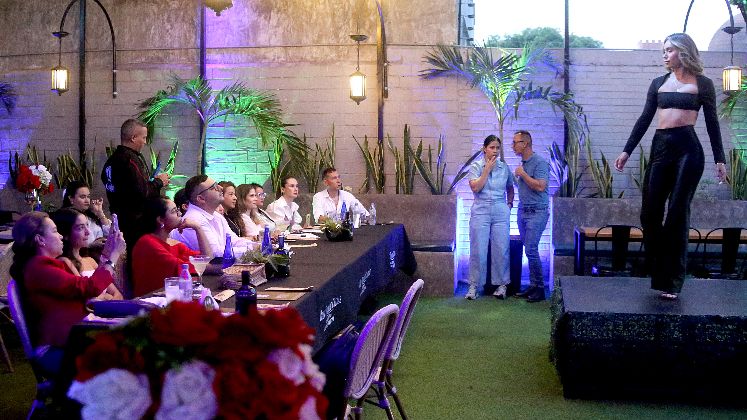 Alrededor de 70 modelos de la agencia Néstor Iván llegaron con la esperanza de asegurar un lugar bajo los reflectores. 