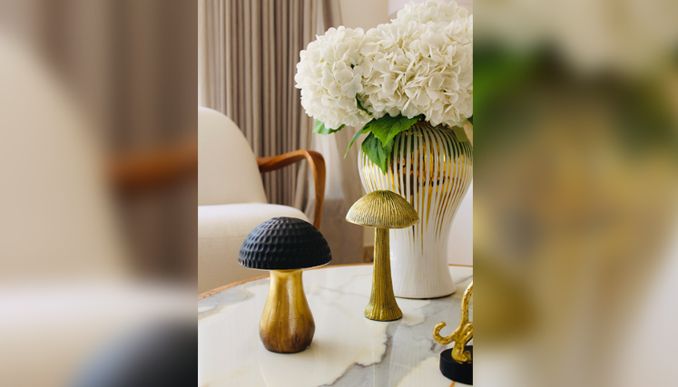 Contamos con artículos y esculturas decorativas vanguardistas. 