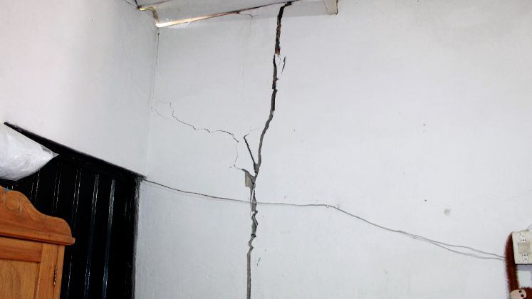Las grietas en las viviendas van en aumento