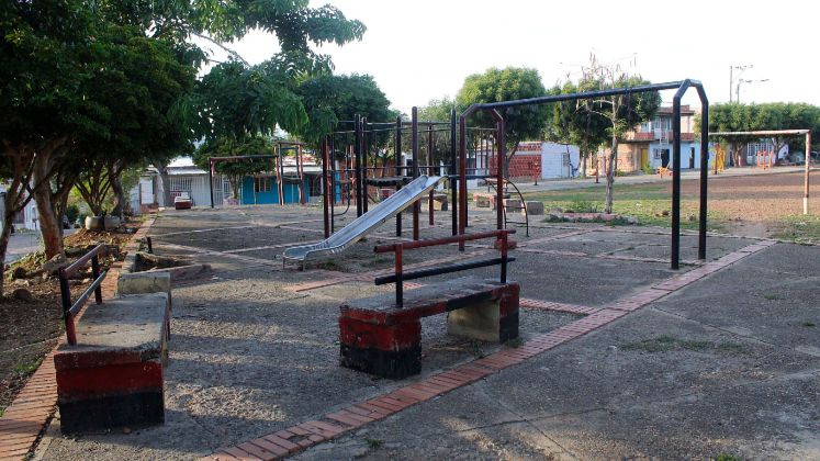 En el parque de este sector faltan algunas piezas.