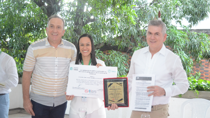 Certificación IAMI por alto estándar de servicio a las mujeres y los niños.
