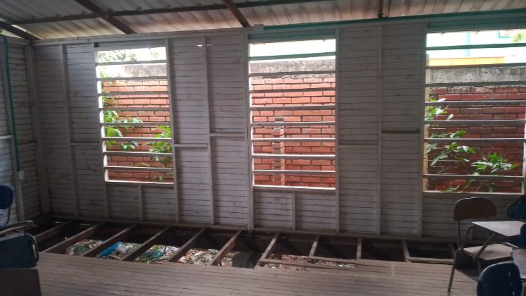 Los salones de madera están inhabilitados desde hace años.