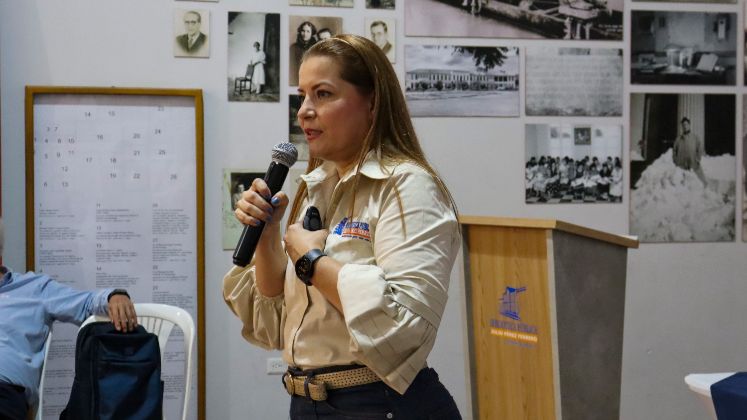 Tania Manzano - directora de la Corporación Cultural Biblioteca Pública Julio Pérez Ferrero.