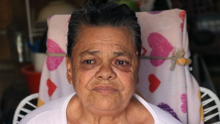 Miriam tenía 57 años cuando su hijo dejó de regresar a casa. Fotos: Carlos Ramírez / La Opinión 