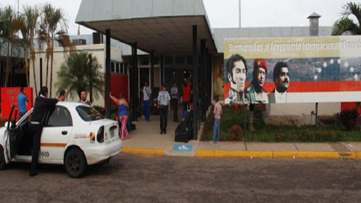 Para la mandataria, “es una necesidad humanitaria y comercial” que los aeropuertos del Táchira retornen a su operatividad normal./Foto: archivo