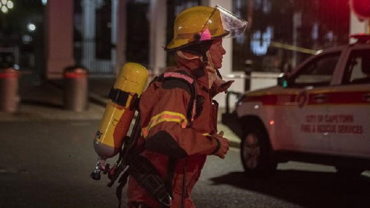 Al menos 13 muertos, entre ellos 7 niños, en incendio de vivienda./Foto: internet