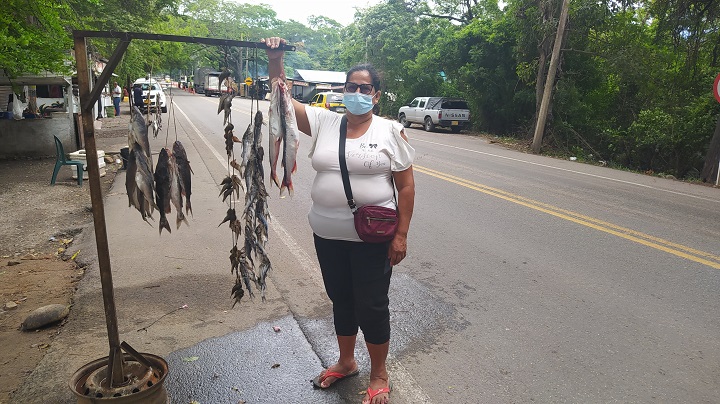 vendedora pescado