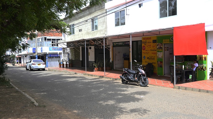 Los niños y jóvenes del barrio deben desplazarse a los colegios de los barrios Aeropuerto, Virgilio Barco o del centro de Cúcuta, pues en la zona no hay un solo plantel educativo público.
