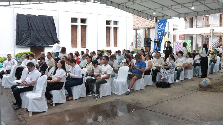 El primer día tendrá una agenda que irá desde las actividades infantiles hasta grandes conversaciones sobre Colombia.
