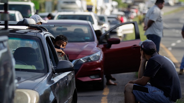 Panameños "en pie de guerra" cierran vías por alza de combustible y corrupción./Foto: AFP
