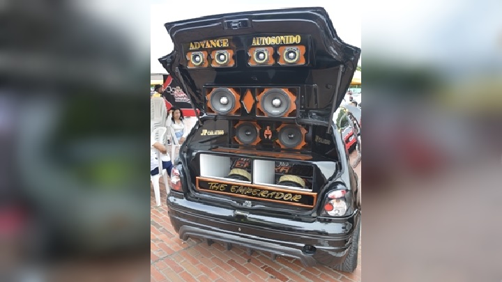 Para hacer los cambios , hay que tener dinero.
