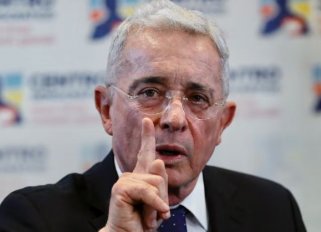 ÁLVARO URIBE 