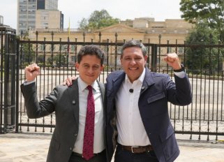 Mauricio Lizcano presenta a Luis Carlos Reyes como su fórmula vicepresidencial