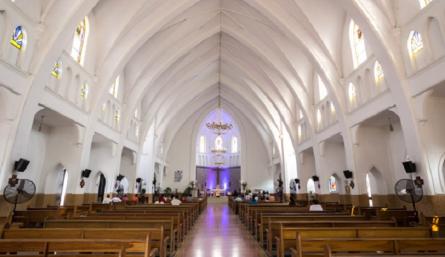 La decisión de cerrar las puertas del templo fue tomada por el párroco. / Archivo/ La Opinion 