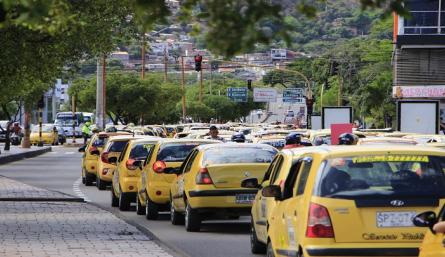 Taxistas anuncian que irán a Hora Cero por problemas de inseguridad.