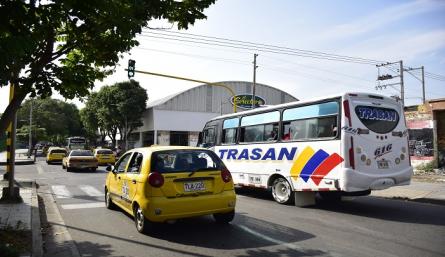 En la ciudad hay cerca de 1.800 busetas. / Fotos: Pablo Castillo./ La Opinión 