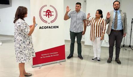 La presidenta de Acofacien, Alva Alicia Trespalacios Rangel, junto a Juan Pablo Salazar Torres, Zaira Lucía Parada Castro y Juan Pablo Trujillo, nuevos miembros del Consejo Directivo. / Foto: Cortesía / La Opinión 