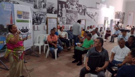 La alcaldía y Planeación capacitaron a líderes en el control social./Foto cortesía