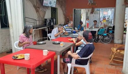 Estafan a nombre del Hogar  La Esperanza en El Contento