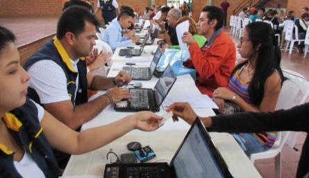 Empresas privadas ofrecerán rutas de empleo para población migrante