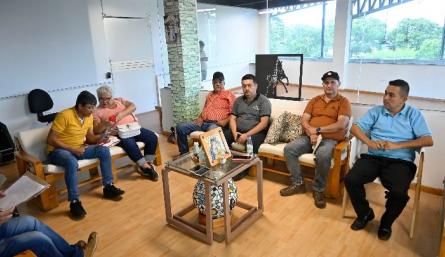 Buses y busetas esperan volver a pasar  la frontera después de siete años