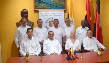 Jaime Ricardo Reyes Calderón, Hunter Dooglas Serrano Correa, Leonardo Yotuhel Díaz Guechá, Ciro Alfonso Pérez, Julio Aníbal Perea Perea, Luis Fernando Niño López, Olger García Velásquez, Susana Quintero Borowiak y Julio Mario Villamizar Sandoval. / Foto: Cortesía / La Opinión 