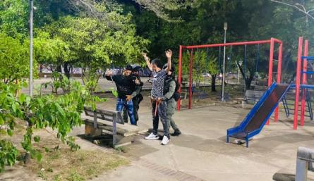 Los controles de la policía en los barrios se han intensificado./Foto cortesía/La Opinión