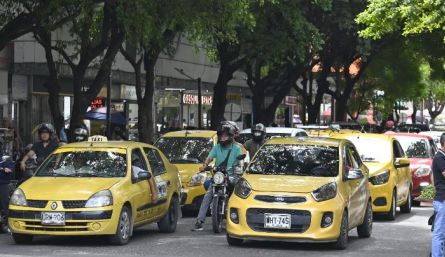 Este mes podrían aprobarse nuevas tarifas, todo depende de que el Mintransporte expida la resolución. / Foto: Archivo / La Opinión 