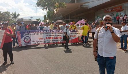 Docentes se movilizan en Cúcuta 