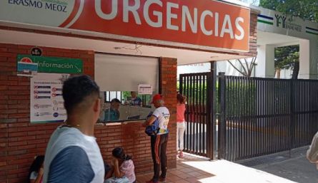 Fachada del departamento de urgencias del hospital Erasmo Meoz/Foto Orlando Carvajal/La Opinión