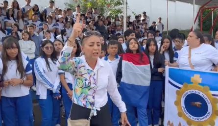 Meses atrás la comunidad educativa de la Presentación protestó porque deben abandonar el plantel/Foto archivo