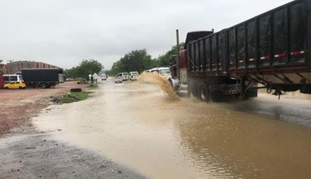 Las lluvias comenzaron en la noche del martes y se mantuvieron hasta pasadas las 9:00 a.m. de ayer / Foto: Nicolás Mojica.