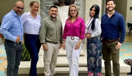 La directora del programa académico de Ingeniería Industrial, Ruth Reyes, junto con profesores del programa son los organizadores del evento. / Foto: Cortesía 