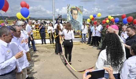 Inauguración del puente Atanasio Girardot/Foto La Opinión