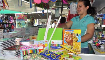 Cuidado con la compra de útiles: lo que no le pueden pedir. / Foto: Archivo / La Opinión 