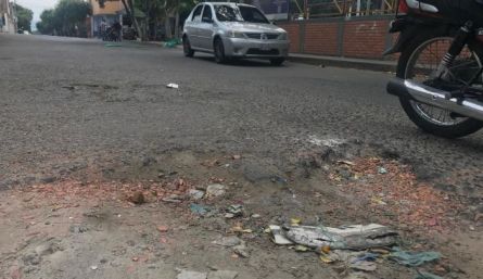 Una de las peores vías es la de la avenida 16 con calle 23 del barrio./ Foto: Nicolás Moijica