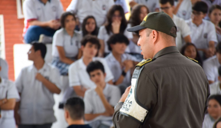 Autoridades municipales adelantan operativos antidrogas en escuelas y colegios del municipio. 
