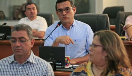 Concejal Oliverio Castellanos denuncia que desde Ureña se contamina el aire del área/Foto archivo