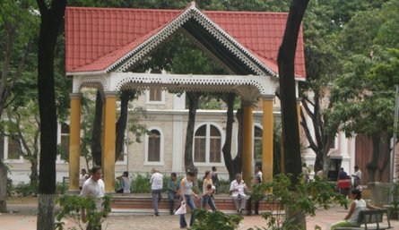 Empresarios: Roberto Moreno